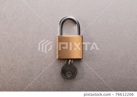 padlock 76612206