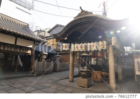 大阪千日前 Mizukakefudoson Hozenji 清晨 大阪千日前 Mizukakefudoson Hozenji 清晨 76612777