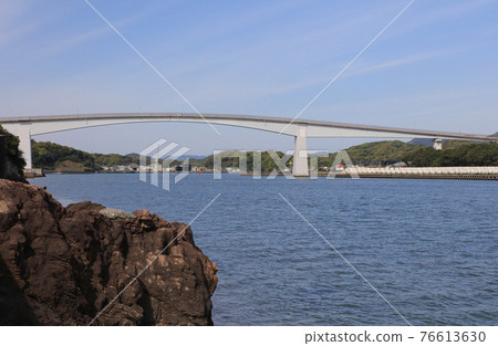 浦戶大橋（從大海一側眺望浦戶灣） 76613630