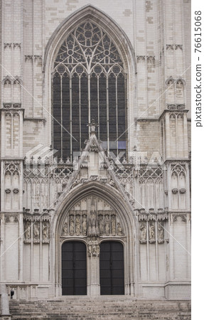 Cathedral of St. Michael and Gudule in cloudy weather 76615068
