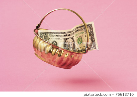 Golden pot with one dollar Golden pot with one dollar 76618710