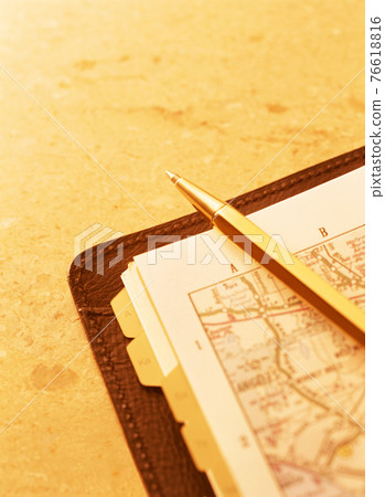 Pens and maps 76618816