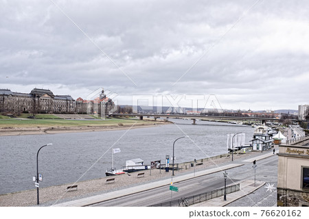 :View from Bruhl's terrace. Pedestrians and vehicles move in sight 76620162
