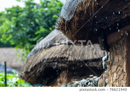 Rain pattern of an old folk house Rain pattern of an old folk house 76621940
