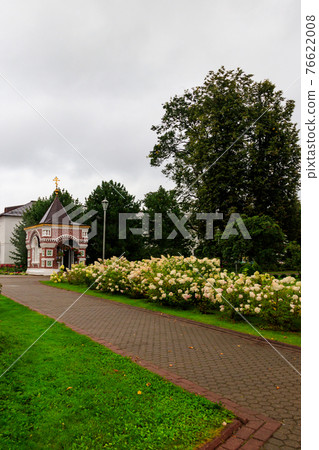 Small chapel in Vvedensky Tolga convent in Yaroslavl, Russia. Golden ring of Russia Small chapel in Vvedensky Tolga convent in Yaroslavl, Russia. Golden ring of Russia 76622008