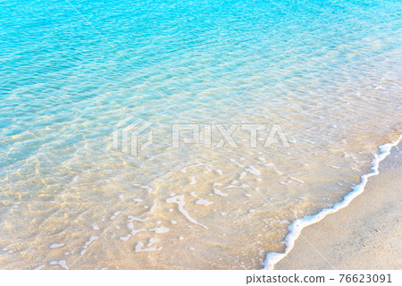 Highly transparent beaches of Okinawa Highly transparent beaches of Okinawa 76623091