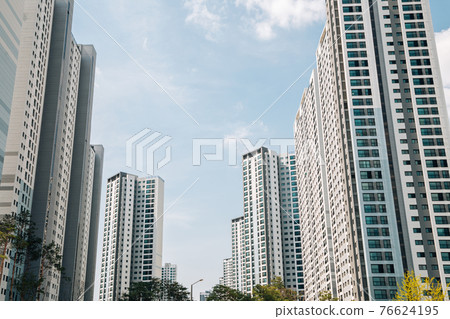 Modern apartment building exterior in Korea Modern apartment building exterior in Korea 76624195