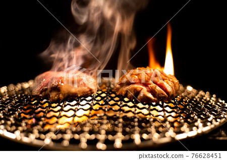 Japanese black beef charcoal grilled meat 76628451