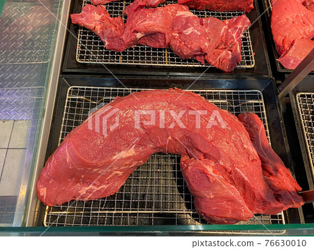 Fresh and raw beef meat in supermarket Fresh and raw beef meat in supermarket 76630010