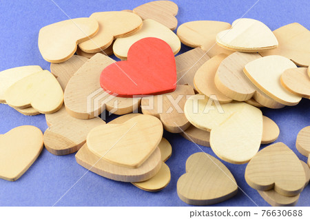 Red Wood Heart Red Wood Heart 76630688