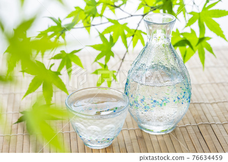 藍楓和冷清酒夏季形象 藍楓和冷清酒夏季形象 76634459