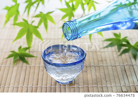 Blue maple and cold sake summer image 76634478