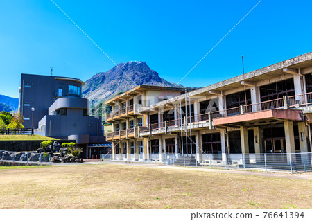 Former Onokiba Elementary School Damaged School Building Historical Record [Minamishimabara City, Nagasaki Prefecture] 76641394