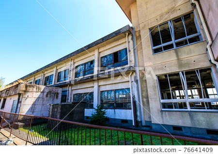 Former Onokiba Elementary School Damaged School Building Historical Record [Minamishimabara City, Nagasaki Prefecture] 76641409