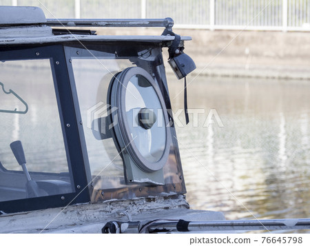 Ship wipers and swivel windows 76645798