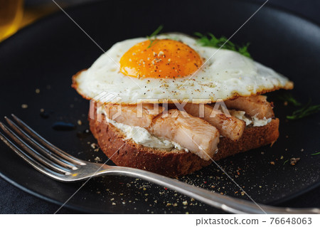 Toast sandwich with chicken chunks and egg Toast sandwich with chicken chunks and egg 76648063