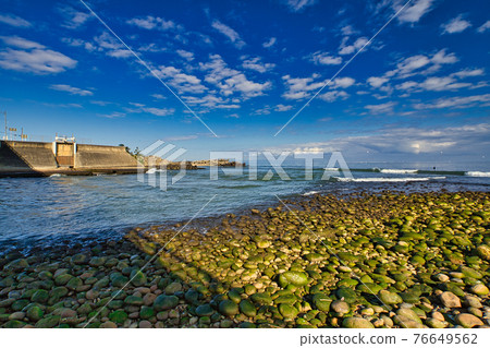 A state near the mouth of the river in Kamiichi, Toyama Prefecture in spring A state near the mouth of the river in Kamiichi, Toyama Prefecture in spring 76649562