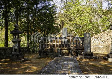Koriyama Castle Ruins, Ruins of Joei-ji Temple, Akitakata City, Hiroshima Prefecture 76650110
