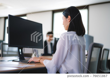 Business person working at a company 76651867