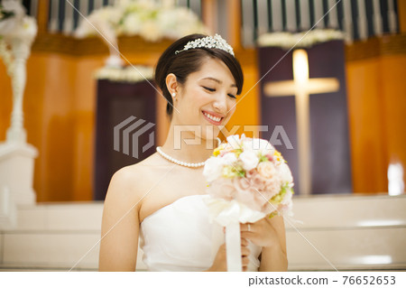  有花束的新娘 76652653