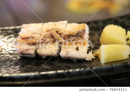 鐵板燒金槍魚海鮮 76654311
