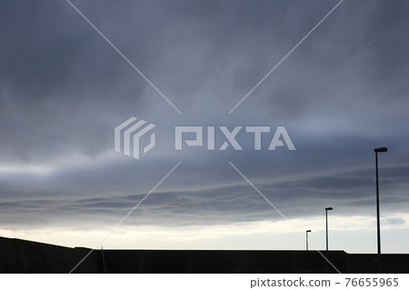 Evening view of the Sea of Japan Evening view of the Sea of Japan 76655965
