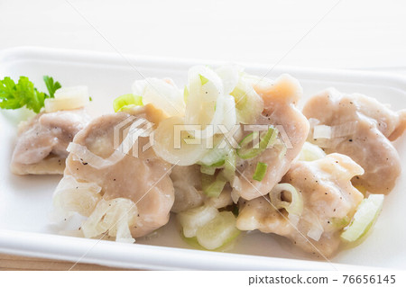 生雞肉洋蔥鹽 76656145