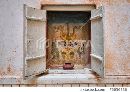 Mural with trident of the Hindu god Shiva in the Mehrangarh Fort, Jodhpur, Rajasthan, North India, India Mural with trident of the Hindu god Shiva in the Mehrangarh Fort, Jodhpur, Rajasthan, North India, India 76656586