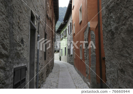 ITALY PIEMONT LAGO MAGGIORE 76660944
