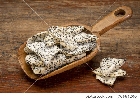 dried white dragon fruit (pitaya) dried white dragon fruit (pitaya) 76664200