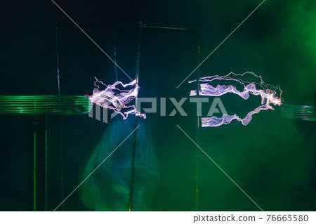 lightnings of tesla coil in action lightnings of tesla coil in action 76665580