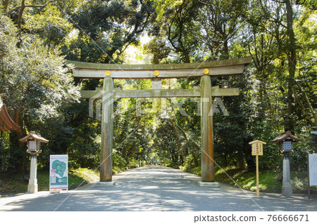 Meiji Jingu Kitasando Meiji Jingu Kitasando 76666671