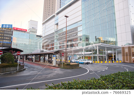 [Kanagawa Prefecture] January ・ Scenery of Yokohama Station Commuting scenery Commuting scenery 76669325
