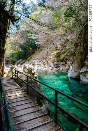 Kakizore Valley (Spring): Kurobuchi 76669737