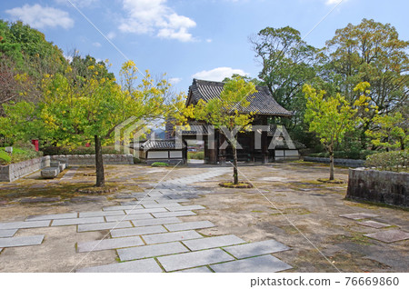 山口縣指定重要文化財產的瓦頂舊山口府門 山口縣指定重要文化財產的瓦頂舊山口府門 76669860