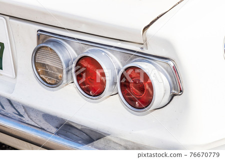 Tail light Old car tail light (brake light) 76670779