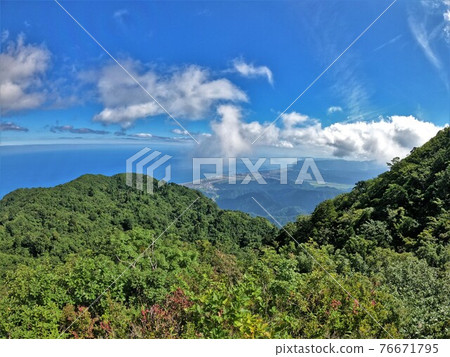 Cityscape of Itoigawa from Mt. Aomi Kurohime 76671795