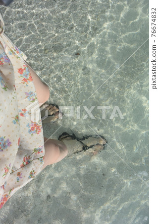 Beach resort, maldives 76674832