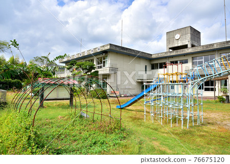 Former Nagomi Town Kikusui Higashi Elementary School closed on March 31, 2020 1047 Iwashiri, Nagomi Town, Tamana District, Kumamoto Prefecture 76675120