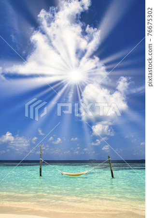 印度洋美麗的珊瑚礁海 76675302