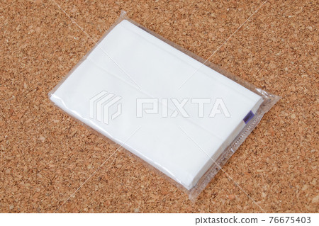 Pocket tissue, tissue, dust, daily necessities, daily necessities, daily necessities, etiquette Pocket tissue, tissue, dust, daily necessities, daily necessities, daily necessities, etiquette 76675403