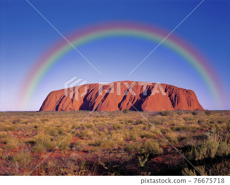 艾爾斯岩上的彩虹 76675718