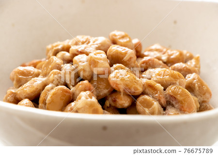 Up of natto. (No condiments or toppings.) Up of natto. (No condiments or toppings.) 76675789