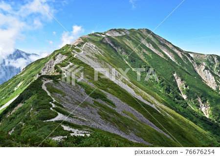 從船越能登到光棱山的山脊線 76676254