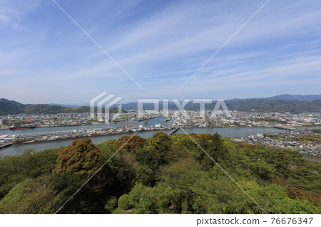 從五代山看高知市(從高知港到葛洲橋) 從五代山看高知市(從高知港到葛洲橋) 76676347