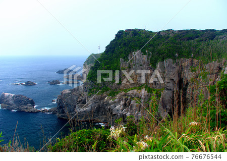 足折岬・天狗之鼻展望台的壯麗景色・海角頂端的展望台和燈塔的景色・高知縣土佐清水市(1) 足折岬・天狗之鼻展望台的壯麗景色・海角頂端的展望台和燈塔的景色・高知縣土佐清水市(1) 76676544