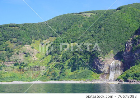 北海道知床半島神威Wacka瀑布 北海道知床半島神威Wacka瀑布 76678088