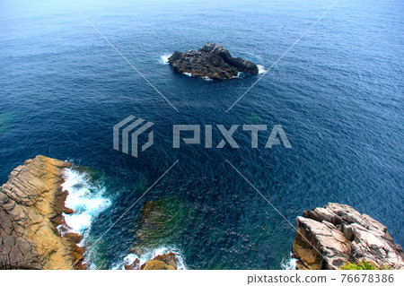 Cape Ashizuri, Seven Mysteries, Fudoiwa, Kochi Prefecture, Tosashimizu City (2) Cape Ashizuri, Seven Mysteries, Fudoiwa, Kochi Prefecture, Tosashimizu City (2) 76678386