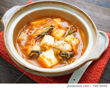 Kimchi hot pot (single hot pot) 76678444