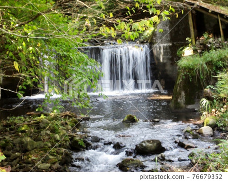 沒有名字的瀑布 76679352